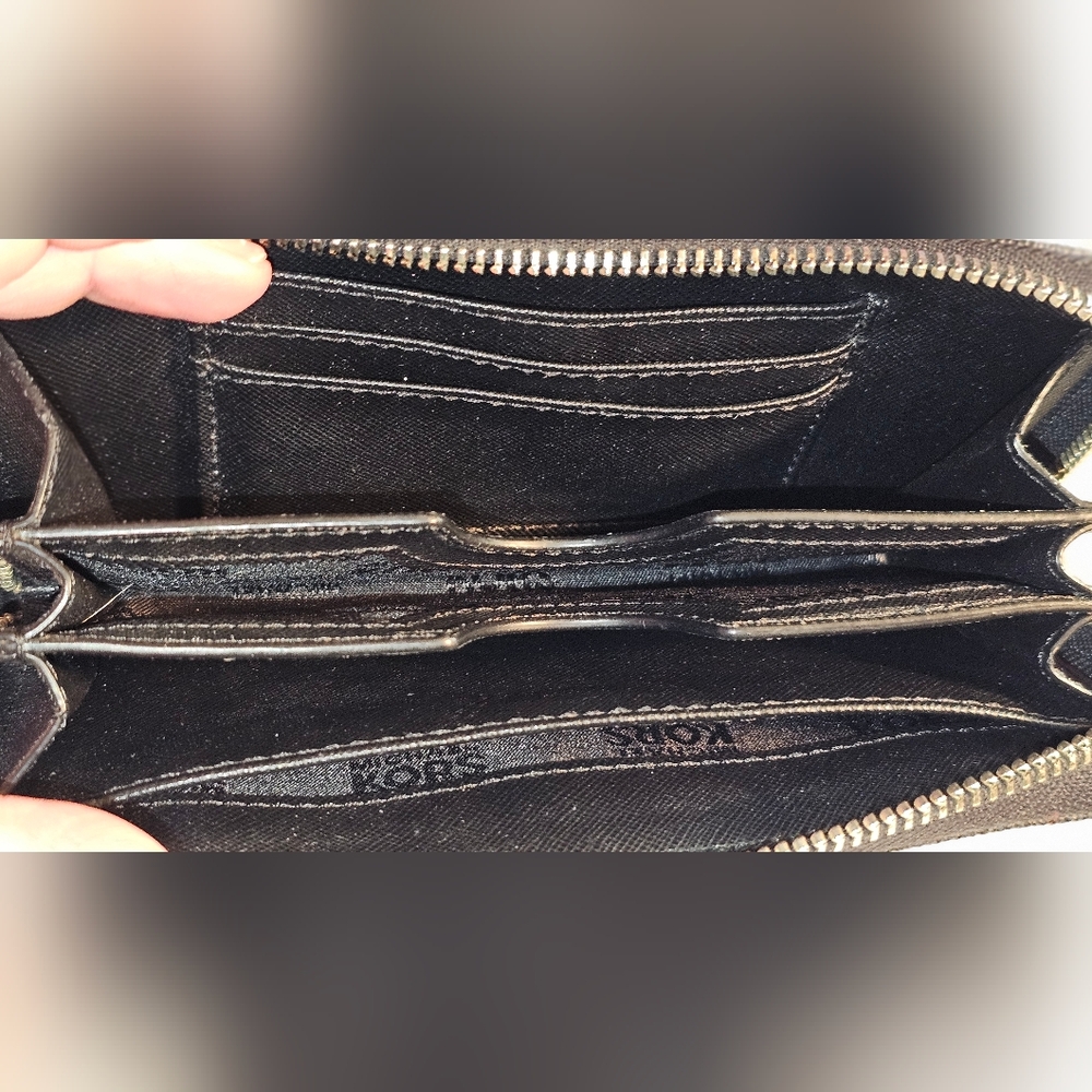 Michael Kors Jet Set Zip Around Textured Black Wallet - Picture 9 of 13